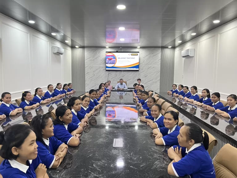 Management and tons of helpers in a meeting